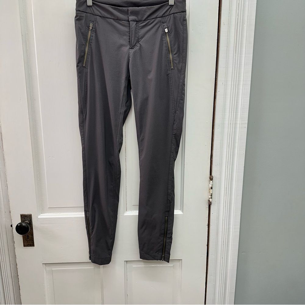 Athleta‎ Wander utility grey athletic stretchy dressy pants women's 4